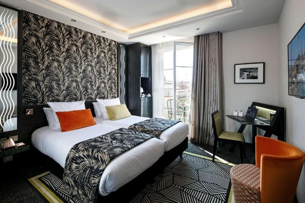 Вид Hotel BW Premier Le Mondial 4*