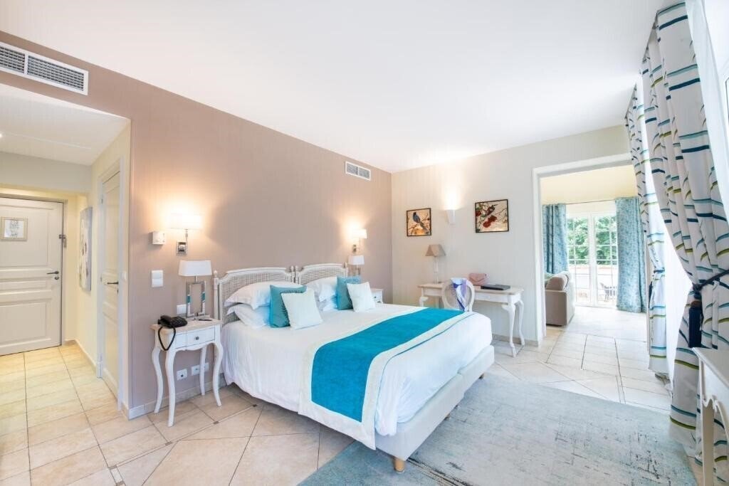 Картинка Chateau De La Begude 4*