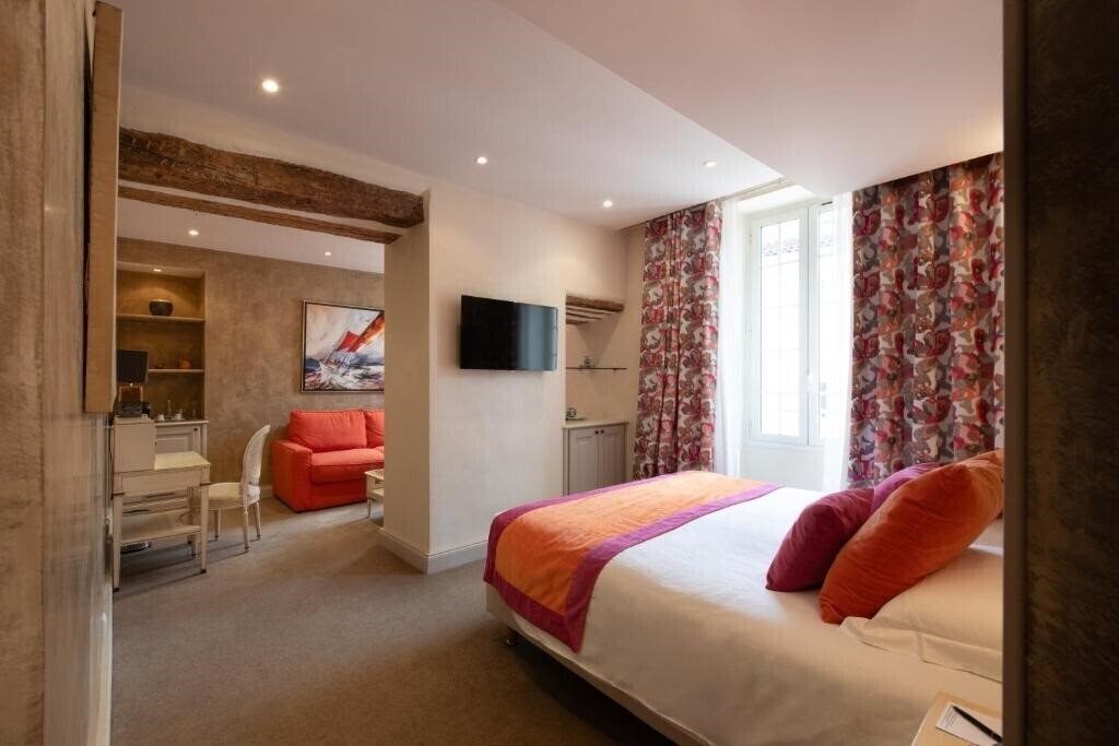 Територія Chateau De La Begude 4*