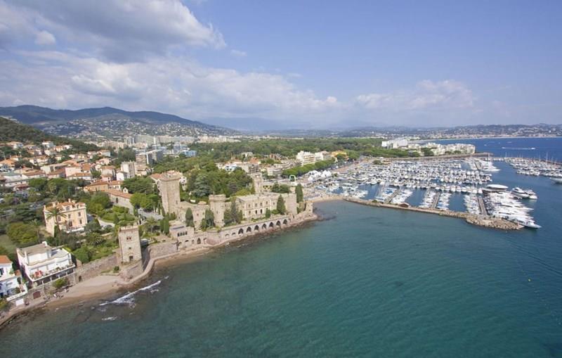 Готель Comfort Aparthotel Cannes Mandelieu (ex. Comfort Suites Cannes Mandelieu, Park & Suites Village Cannes Mandelieu) 3*