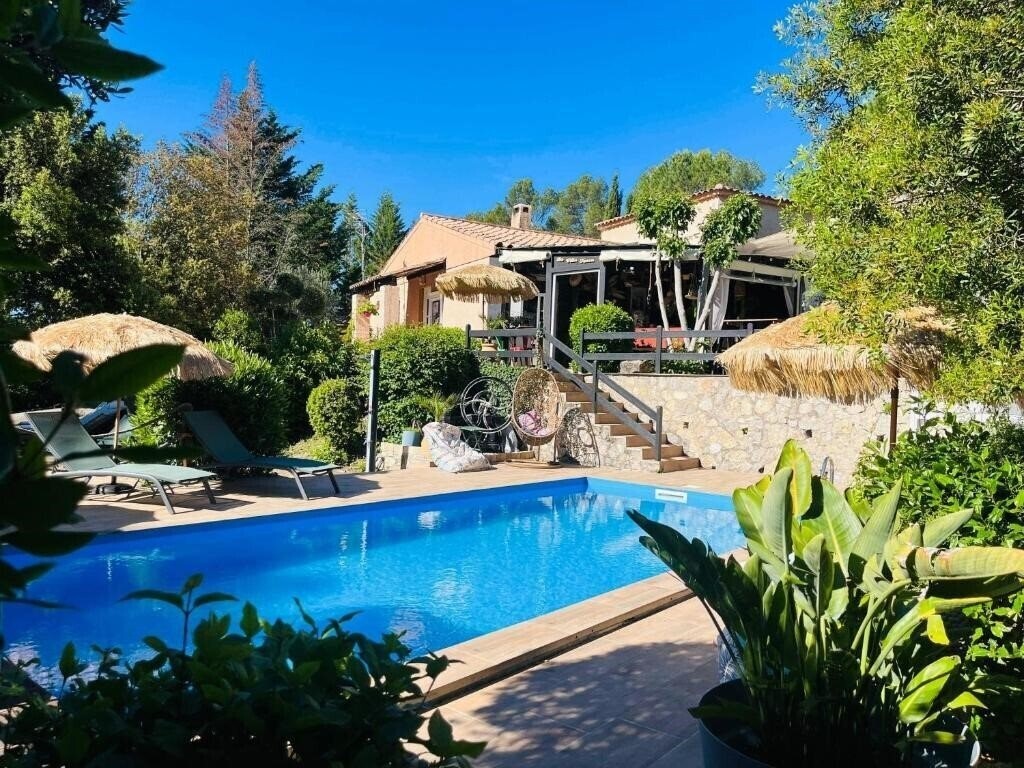 Готель La Villa Tosca 3*