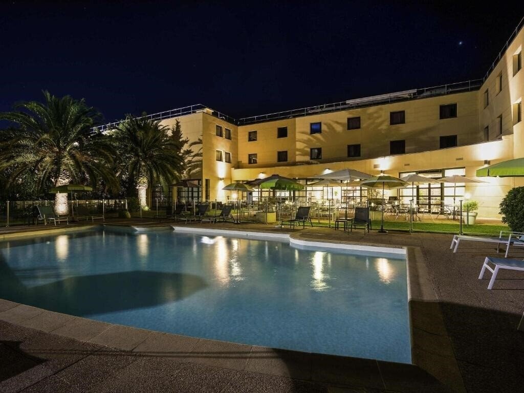 Отель Mercure Cannes Mandelieu 4*