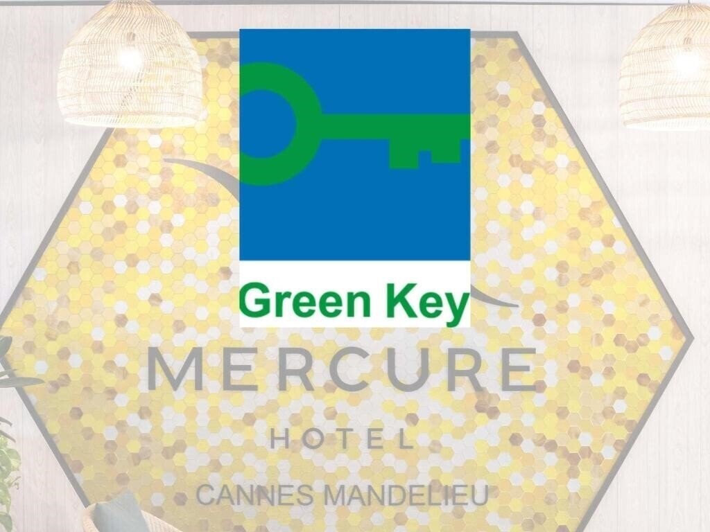 Территория Mercure Cannes Mandelieu 4*