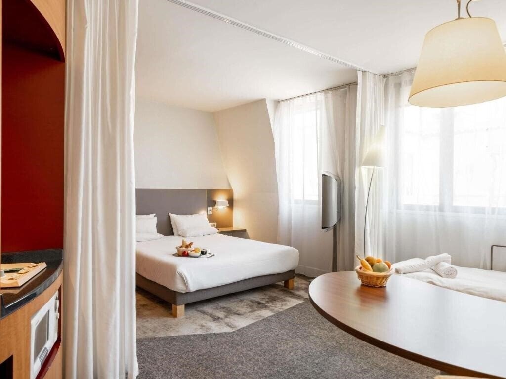 Территория Novotel Suites Cannes Centre 4*