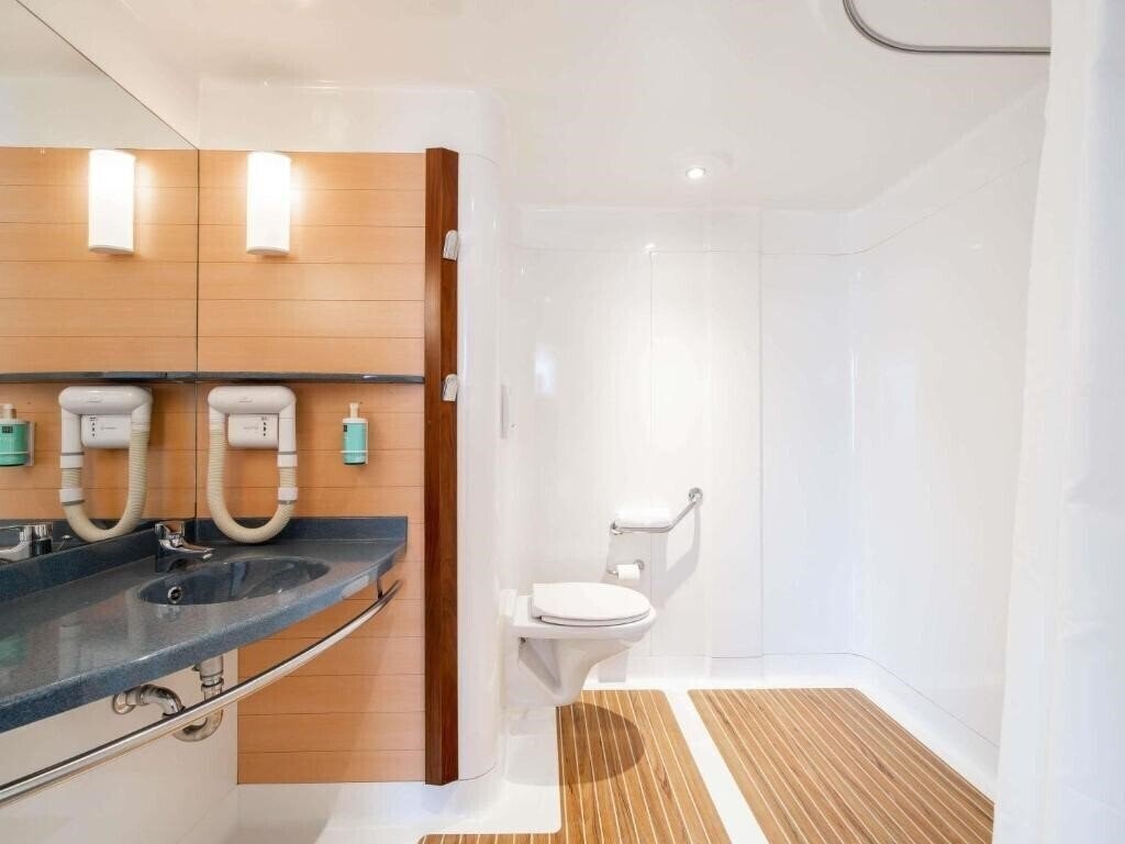 Апартаменты Novotel Suites Cannes Centre 4*
