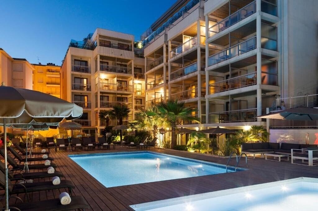 Фото Neho Suites Cannes Croisette 4*