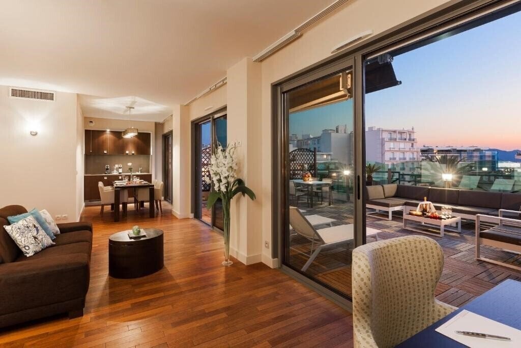 Апартаменты Neho Suites Cannes Croisette 4*