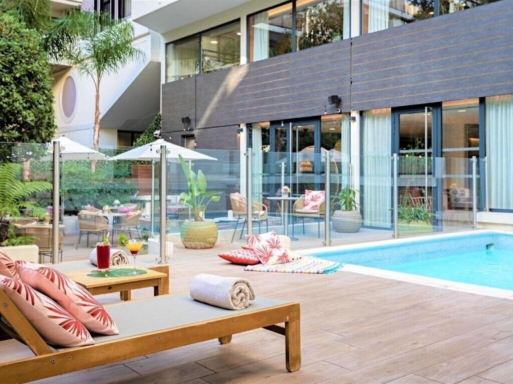 Фотографія Croisette Beach Hotel Cannes MGallery Collection (ex. Croisette Beach, Mercure Croisette Beach, Mercure Cannes Croisette Beach Hotel) 4*