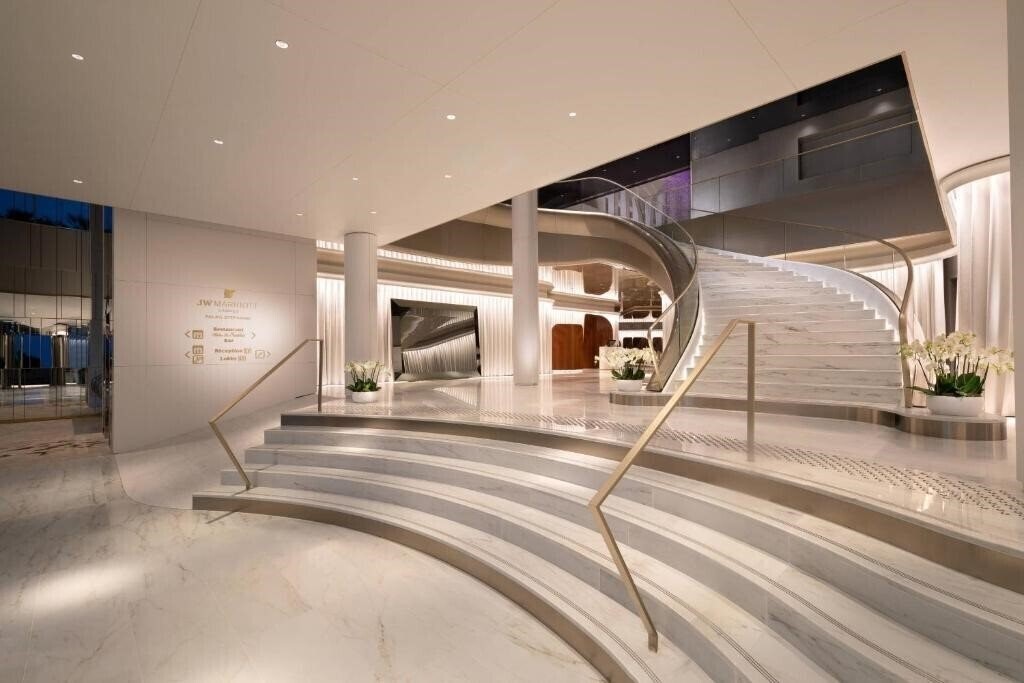 Вид JW Marriott Cannes 5*