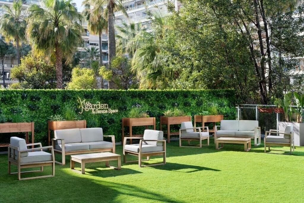 Панорама JW Marriott Cannes 5*