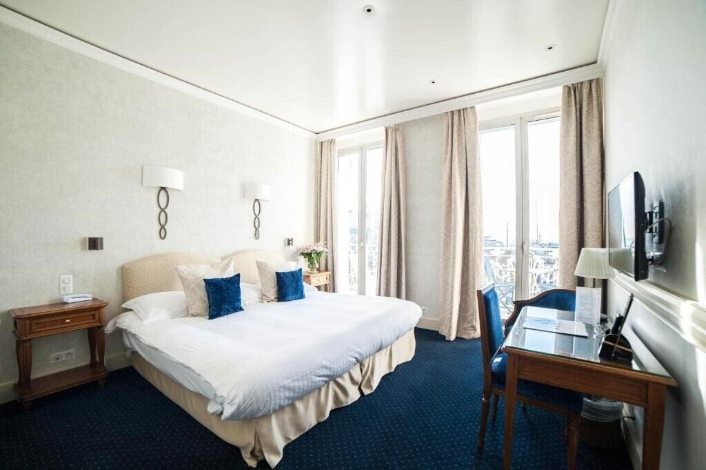 Территория Splendid Hotel & Spa / Gounod Hotel Nice 4*