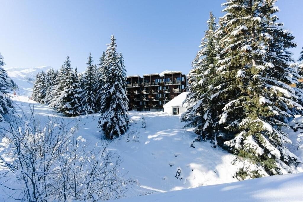 Апартаменты Lake Hotel Courchevel 1850 4*