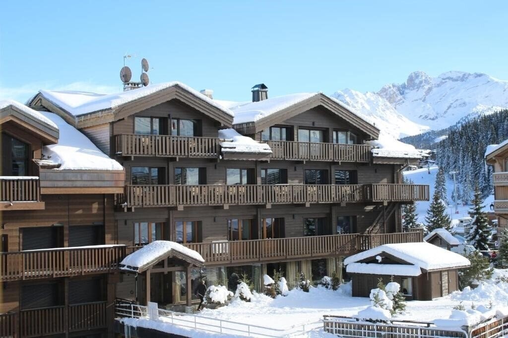 Отель Le Grand Hotel Courchevel 1850 5*