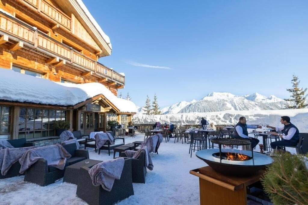 Фото Le Grand Hotel Courchevel 1850 5*