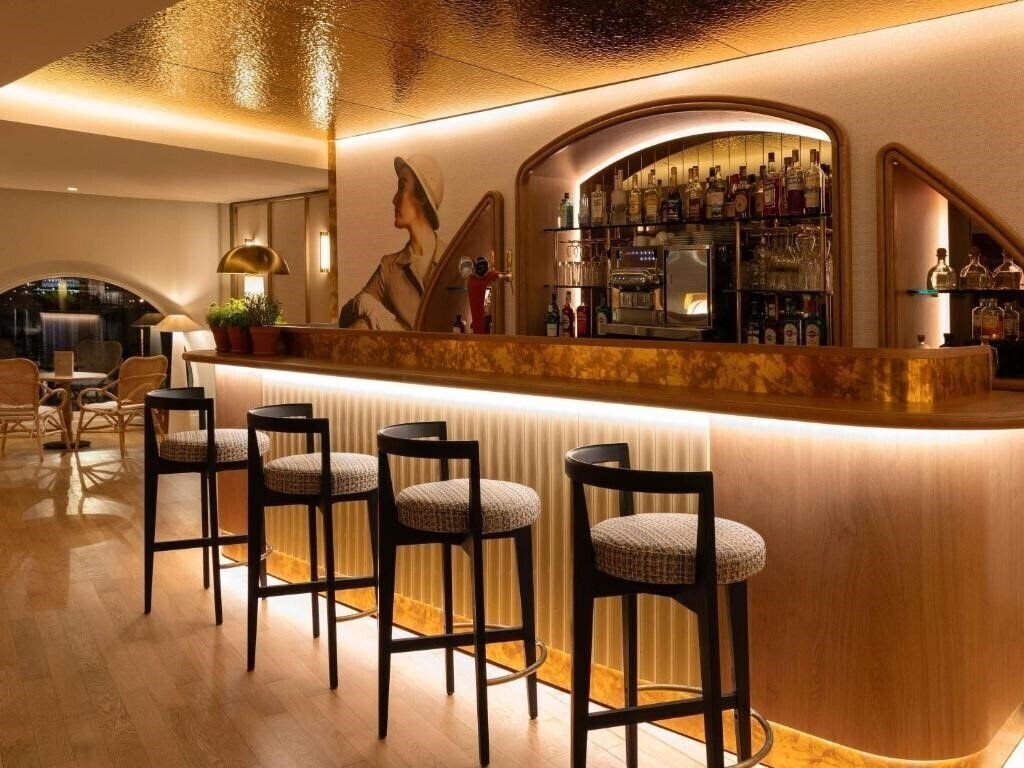 Панорама Grand Hotel Beauvau Marseille Vieux-Port 4*