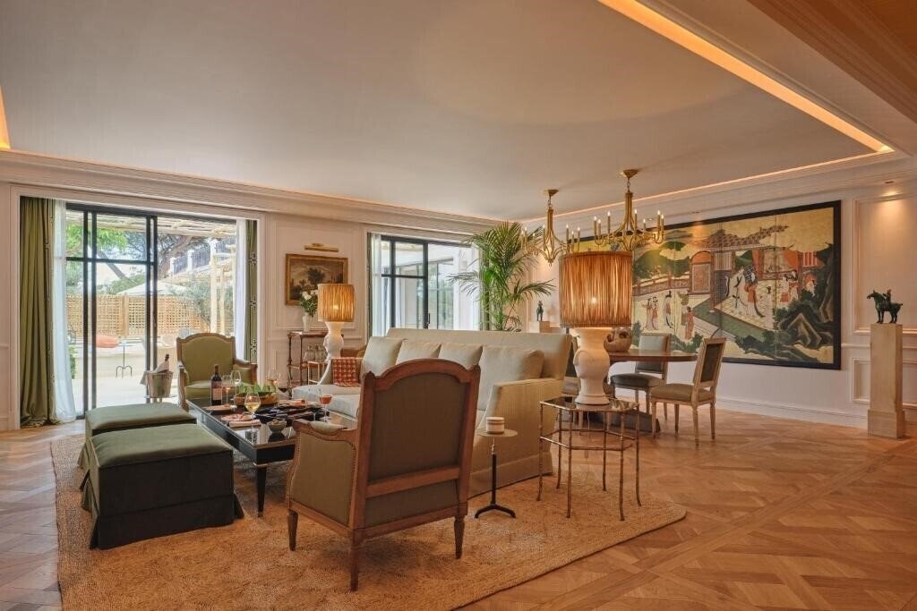 Територія Chateau De La Messardiere 5*