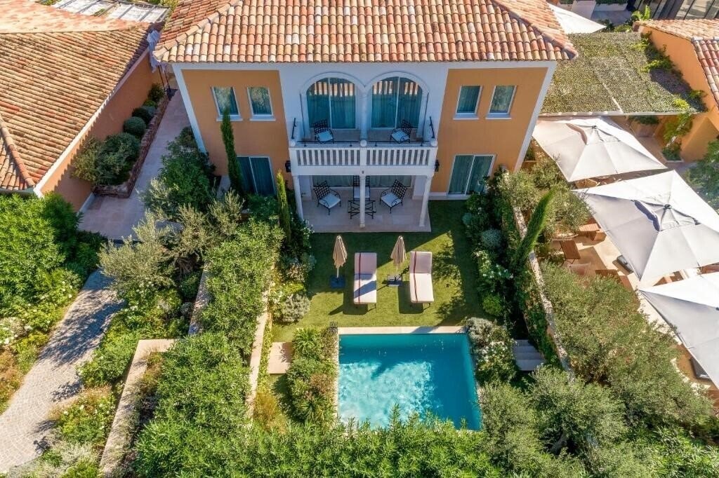 Апартаменти Chateau De La Messardiere 5*