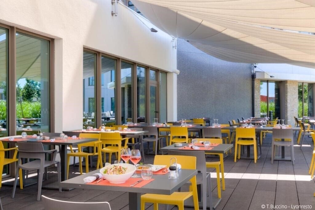 Отель Parkest Hotel 3*