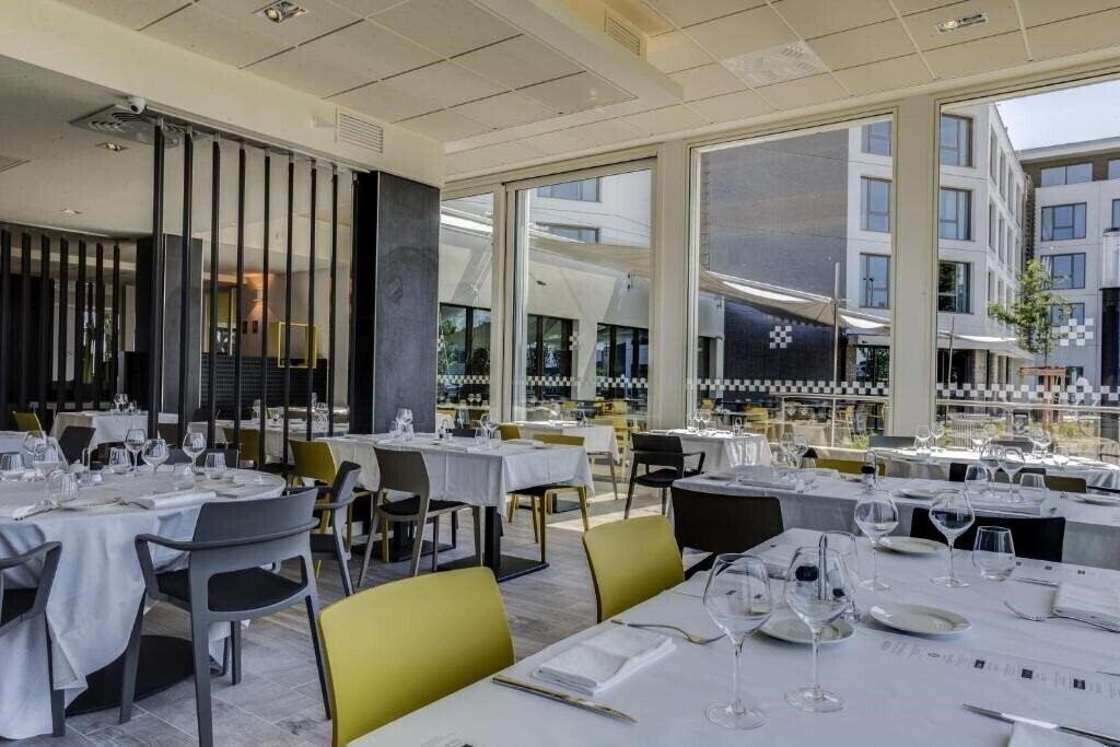 Панорама Parkest Hotel 3*