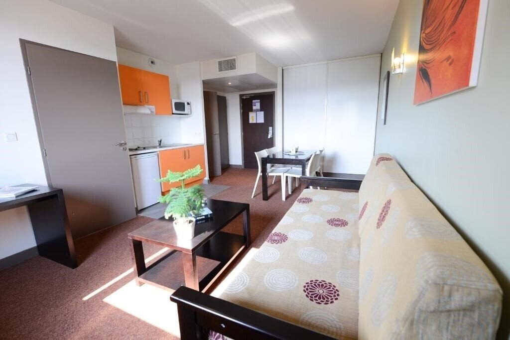 Панорама Residhotel Lamartine 3*