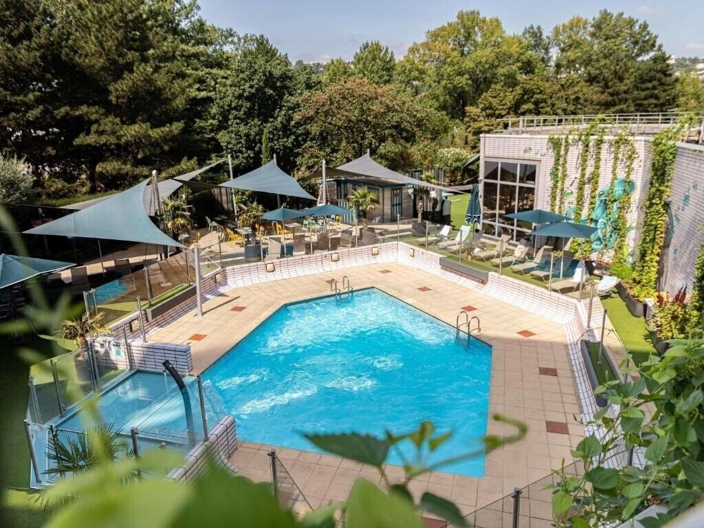 Отель Novotel Lyon Gerland 3*