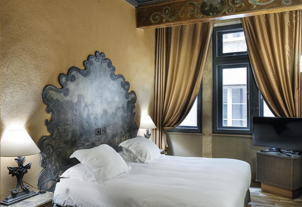 Фото Cour Des Loges 5*