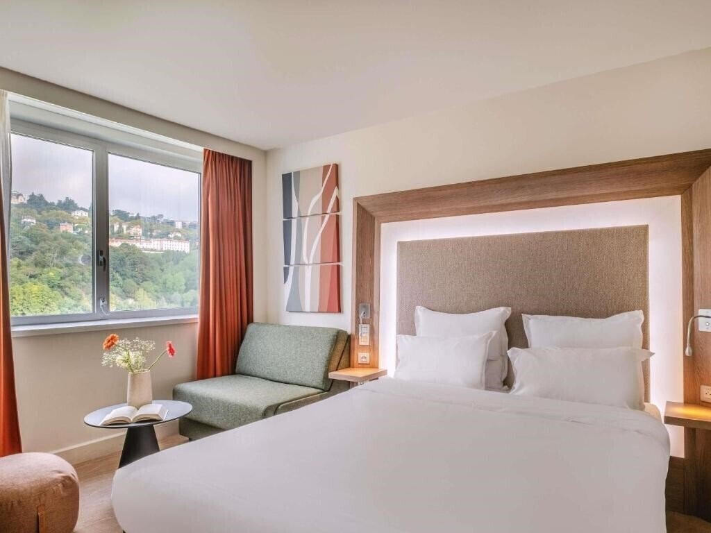 Отель Novotel Lyon Confluence 4*