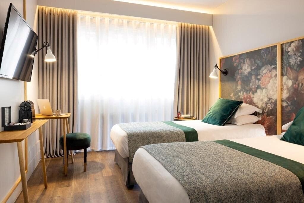 Отель Hotel Edmond W Lyon La Part Dieu 4*