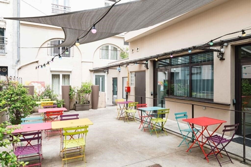 Территория Greet Hotel Lyon Confluence 3*