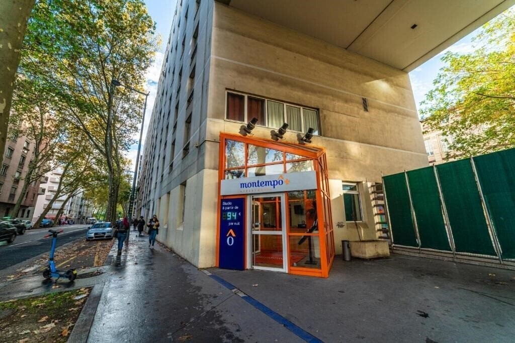 Отель Montempo Plus Lyon Part Dieu 3*