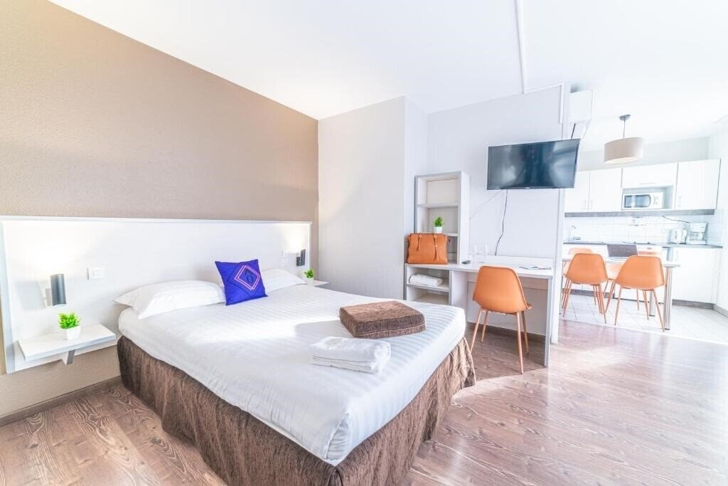 Апартаменты Montempo Plus Lyon Part Dieu 3*
