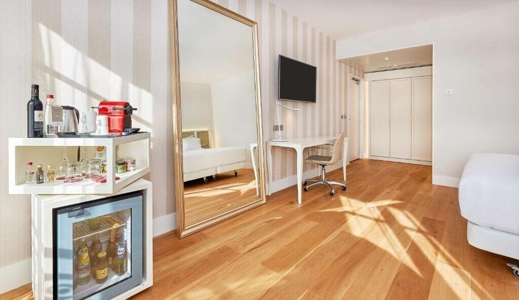 Фотография NH Collection Marseille 4*