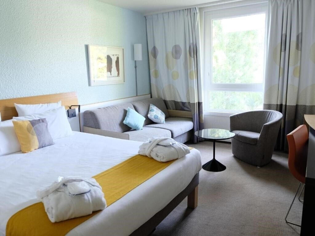 Апартаменты Novotel Marseille Est 4*