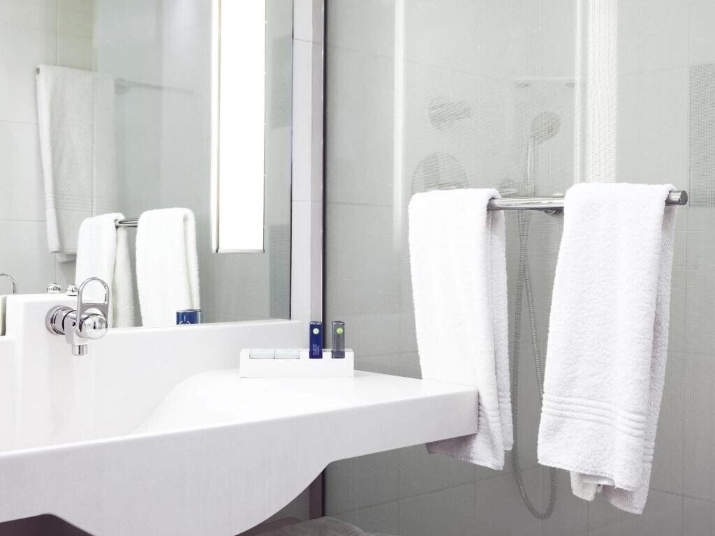 Панорама Novotel Marseille Est 4*