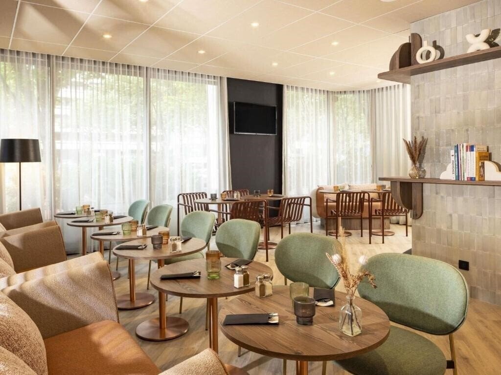 Вид Novotel Marseille Centre Prado 4*