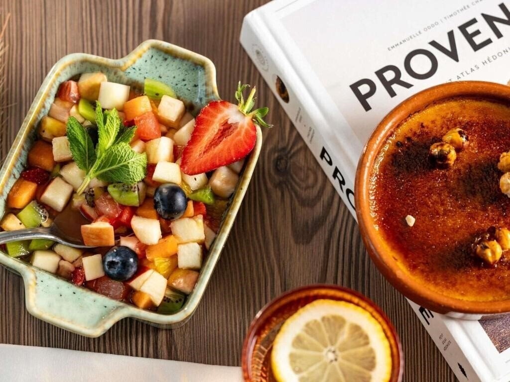 Территория Novotel Marseille Centre Prado 4*
