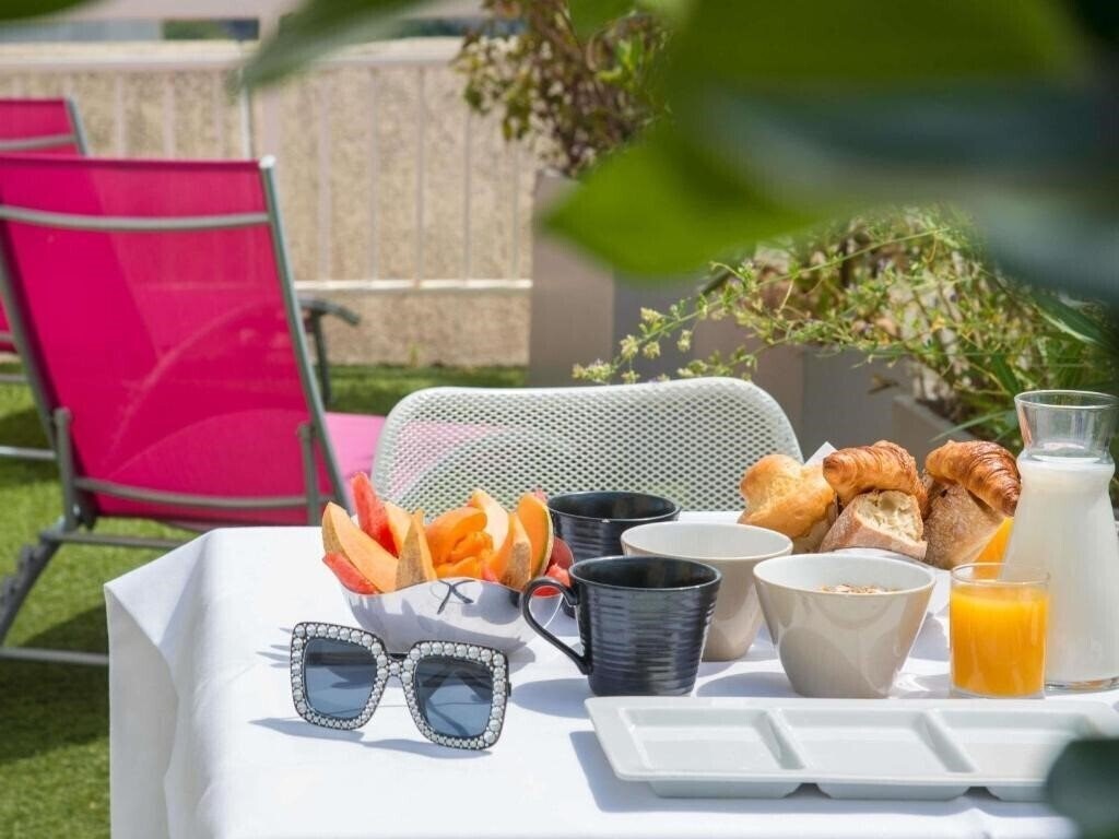 Апартаменты Novotel Marseille Centre Prado 4*