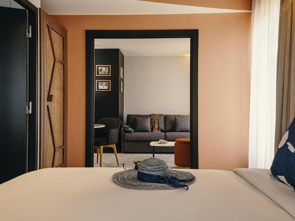 Территория Mercure Marseille Canebiere Vieux-Port 4*