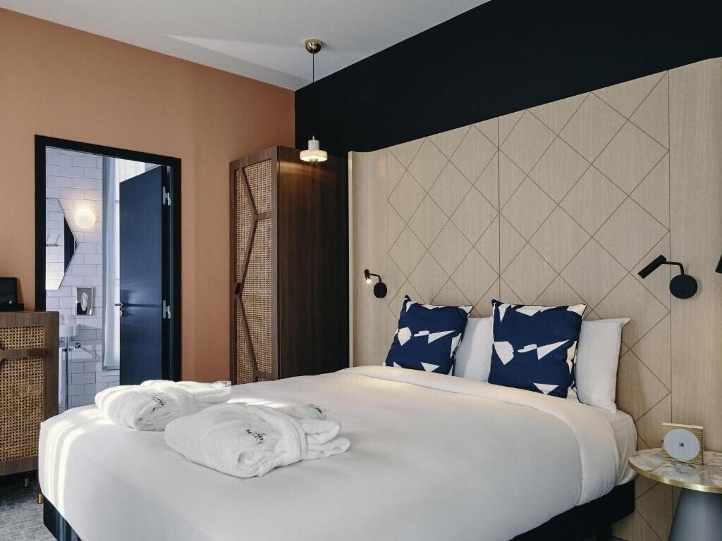 Панорама Mercure Marseille Canebiere Vieux-Port 4*