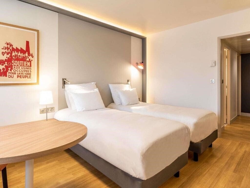Территория Mercure Marseille Centre Prado Velodrome 4*
