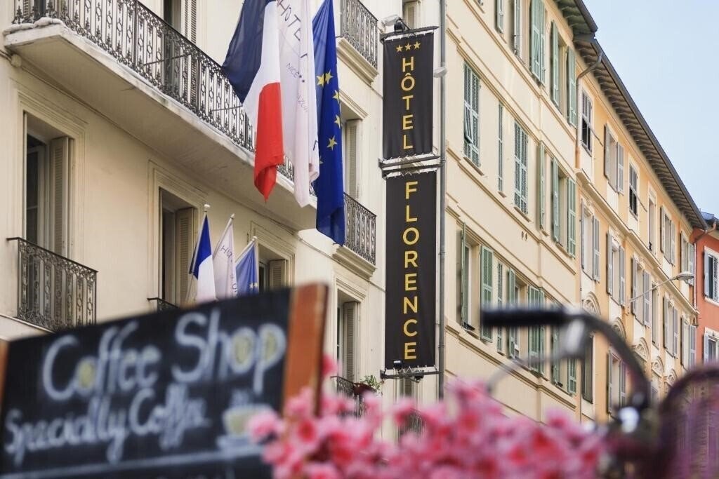 Отель Grand Hotel Le Florence 3*