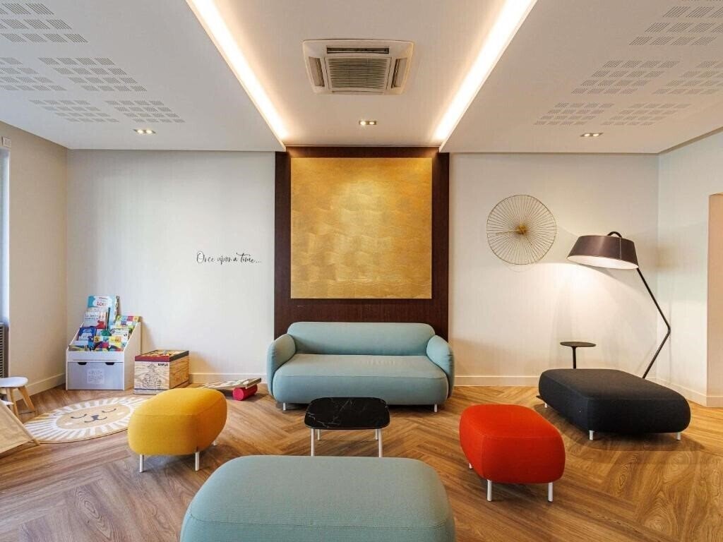 Отель Aparthotel Adagio Nice Centre 4*