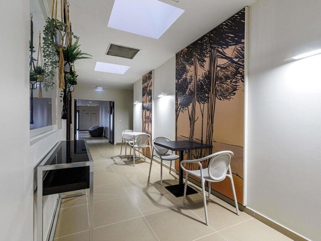 Территория Aparthotel Adagio Nice Centre 4*