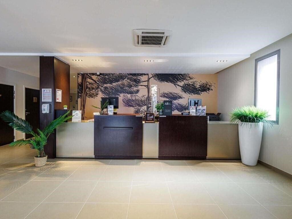 Территория Aparthotel Adagio Nice Centre (ex. Hipark Nice) 4*