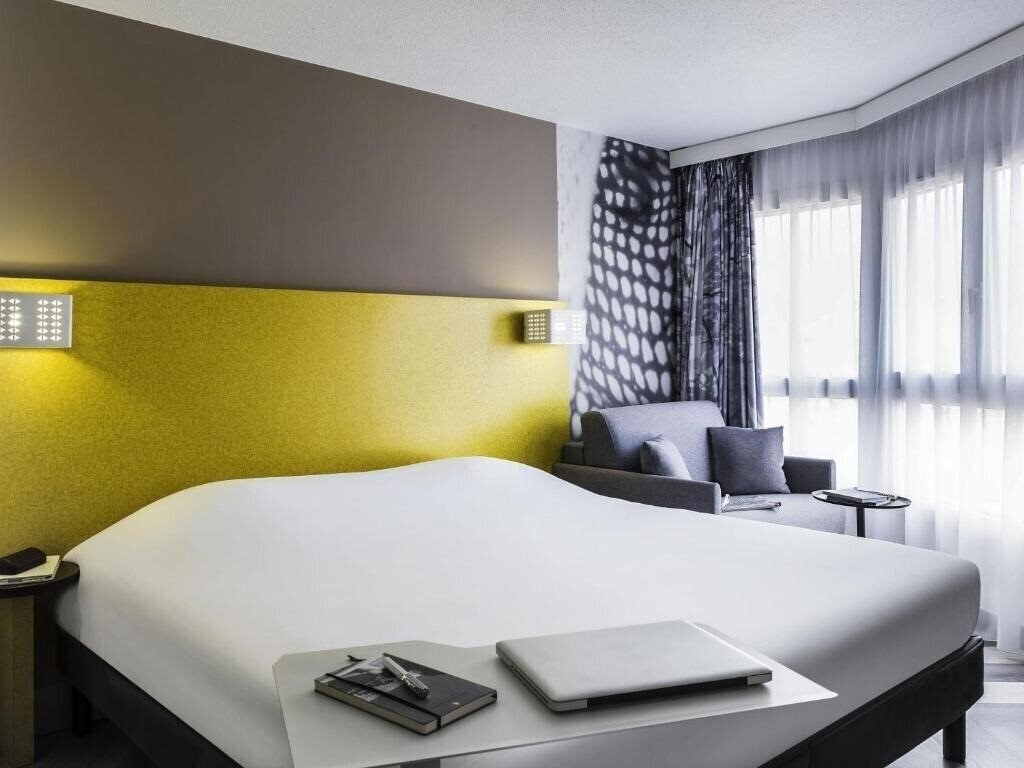 Отель Ibis Styles Nice Vieux Port (ex. Ibis Styles Nice Centre Port, All Seasons Nice Vieux Port) 3*