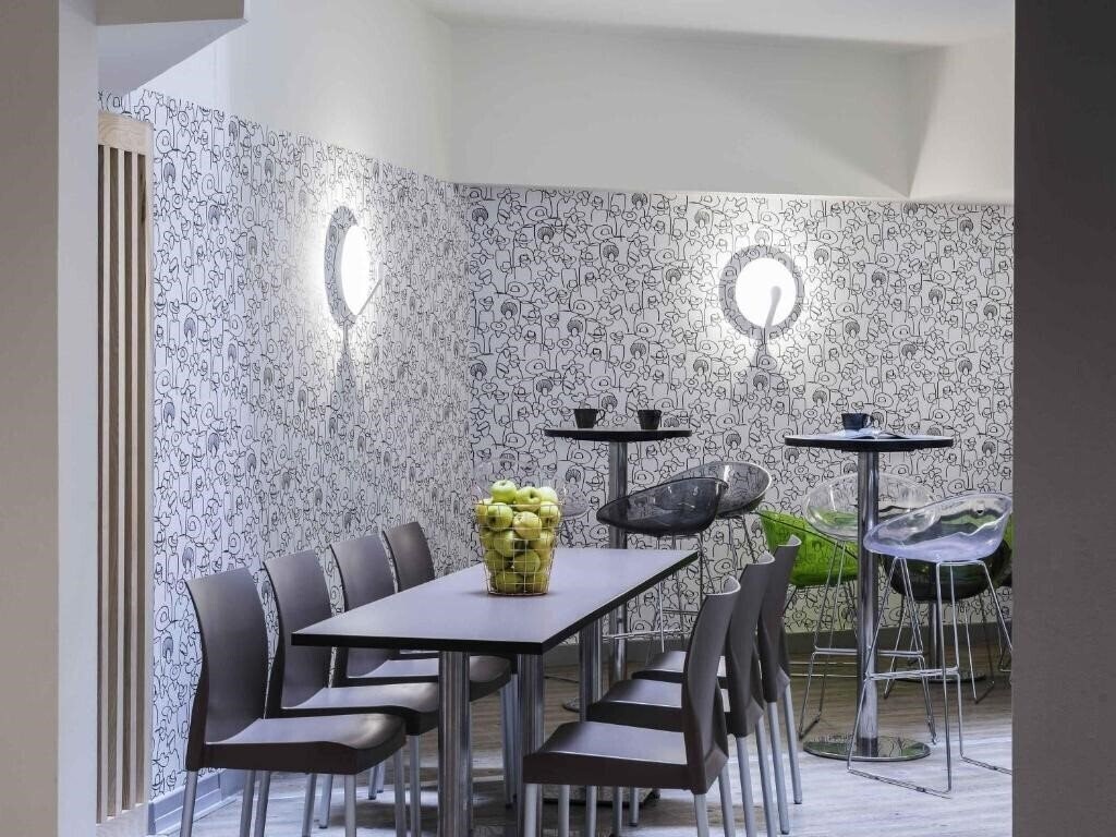 Картинка Ibis Styles Nice Vieux Port 3*