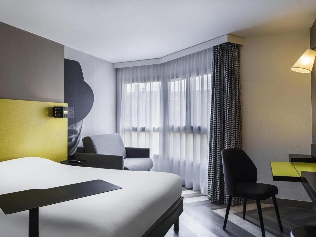 Территория Ibis Styles Nice Vieux Port 3*