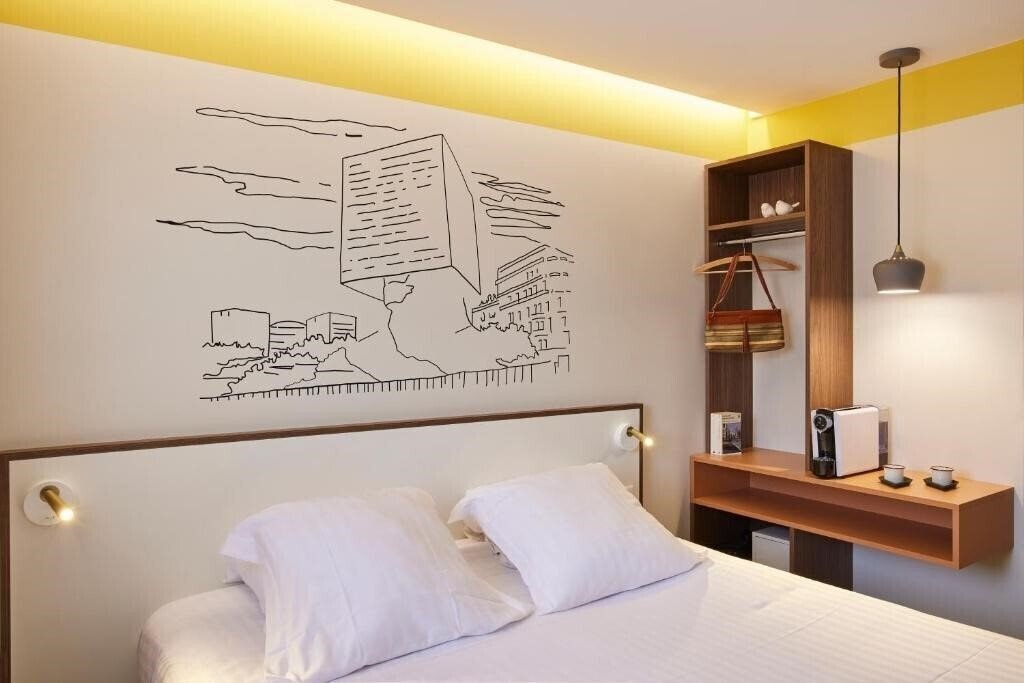 Вид Hotel du Pin Nice Port 3*