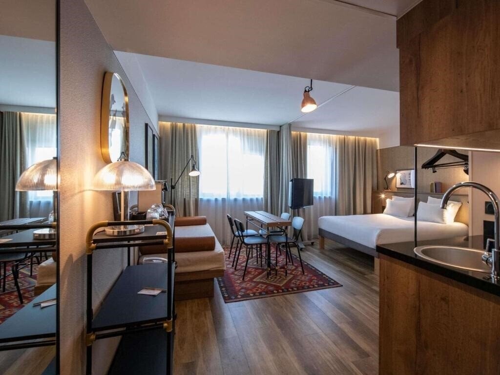 Апартаменты Novotel Suites Nice Airport 4*