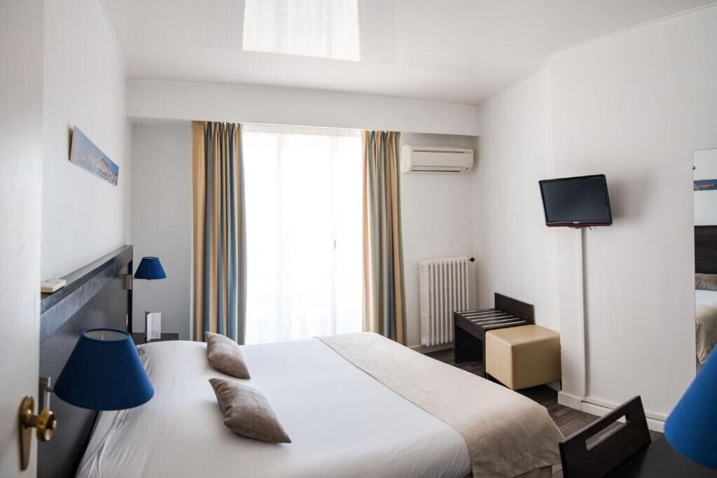 Панорама Comte De Nice 2*